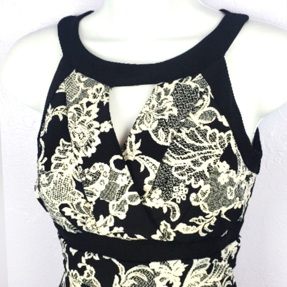 WHITE HOUSE BLACK MARKET Dress